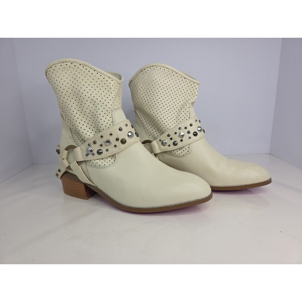 Twiggy London Cream Leather Western Ankle Boots- Buckles & Studs Sz 6.5 M EUC